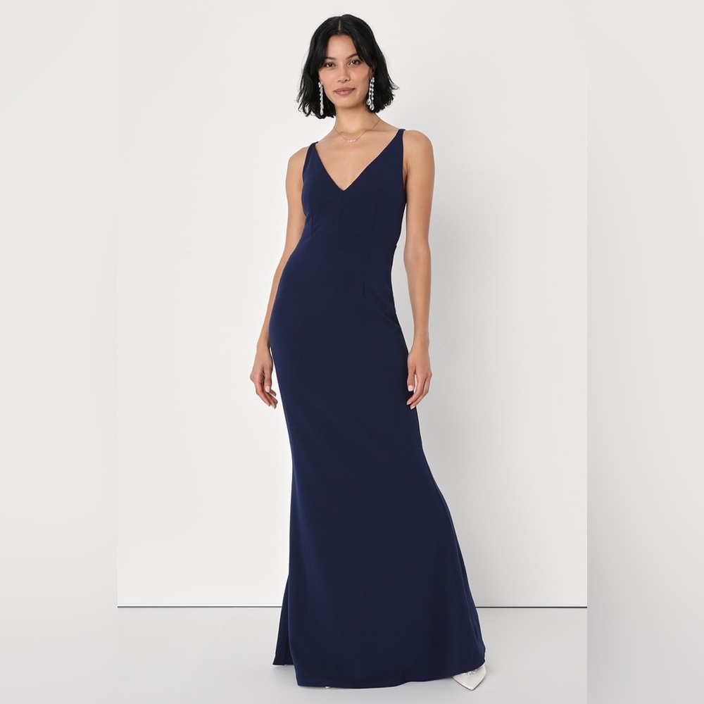 NWT size L navy floor-length gown from Lulus—excellent for a formal wedding!